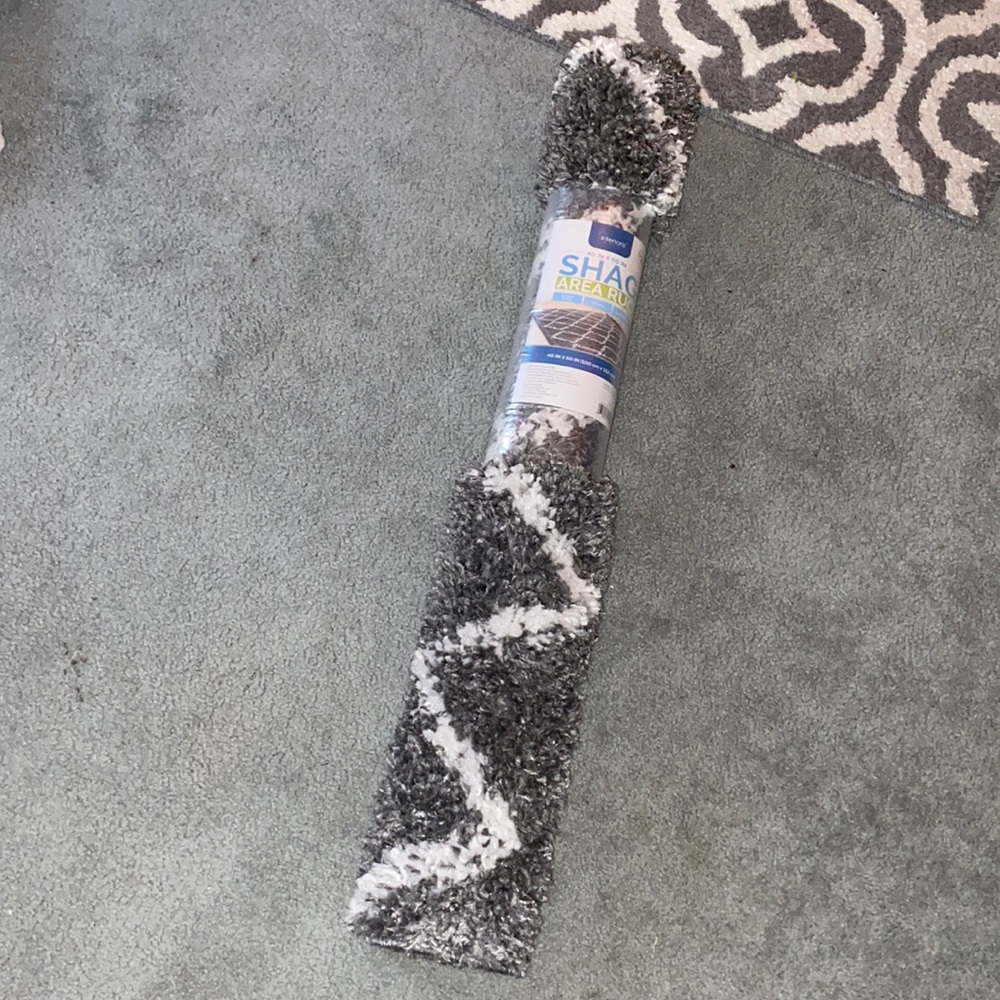 Shag area rug